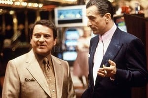 ELLITORAL_257689 |  Universal Pictures Joe Pesci y Robert De Niro intentan montar un imperio criminal en Las Vegas en  Casino  (1995).