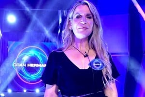 Tras un mes de encierro, Carla decidió dejar el reality, pero afuera la esperaban más problemas.