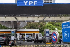 La petrolera YPF juega un rol clave en el abastecimiento de combustibles.