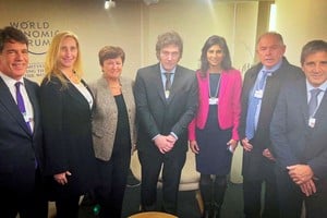 El Presidente Javier Milei mantuvo un encuentro con la Directora Ejecutiva del Fondo Monetario Internacional, Kristalina Georgieva, y su Primera Subdirectora Gerente, Gita Gopinath, en el marco del Foro Económico Mundial en Davos.