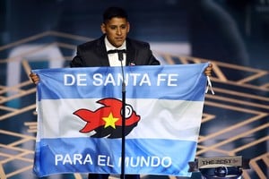 El hincha de Colón que ganó un premio de la FIFA por su fanatismo con el club. Crédito: Reuters.