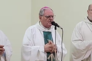 Los obispos Marcelo Colombo, Oscar Ojea y Carlos Azpiroz Costa, integrantes de la comisión ejecutiva del Episcopado.