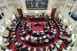 En una sesión de ambas cámaras, se dictaminó suspender por el término de 180 días al fiscal del MPA de la 4ta. Circunscripción. Crédito: Prensa Senado