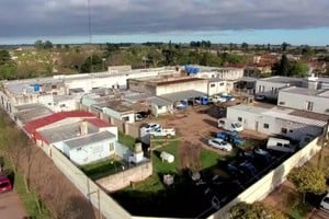 Se llevó a cabo el traslado de detenidos desde la Alcaidía de Melincué hacia Piñero.