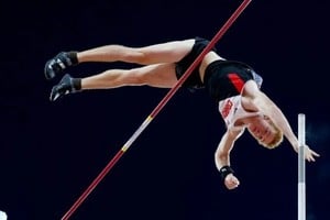 Shawn Barber compitió en la final masculina de salto con garrocha en el Campeonato Mundial de Atletismo de la IAAF de 2015 en Beijing