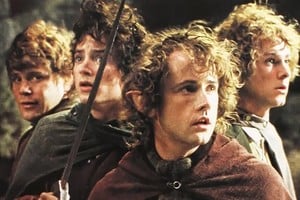 Los cuatro hobbits. En la saga fílmica "El Señor de los Anillos", Billy Boyd, Elijah Wood, Sean Astin y Dominic Monaghan dieron vida a Peregrin Tuk (alias "Pippin"), Frodo Bolsón, Samsagaz Gamyi ("Sam") y Meriadoc Brandigamo ("Merry").