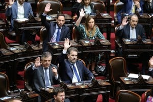 Los legisladores avanzan en el armado de la Bicameral para dar tratamiento a la validez del megadecreto de desregulación dictado por Milei.