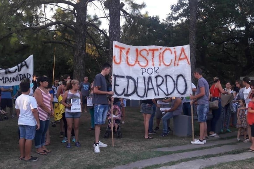 Fueron numerosas las marchas que se realizaron en Esperanza pidiendo "Justicia por Eduardo". Crédito: Gentileza