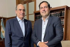 Amadeo Enrique Vallejos mantuvo una reunión con Guillermo Francos.