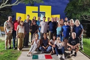 En el marco del aniversario 35 del hermanamiento entre Sastre y Monticello D´Alba, un contingente de personas provenientes de Italia visitó la ciudad cabecera del departamento San Martín.
