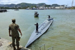 Colombia y Ecuador incautaron dos "narcosubmarinos" en el Océano Pacífico
