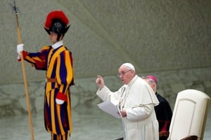 Pope Francis speaks during an audience with students from the Rome Visconti high school at the Vatican, April 13, 2019 REUTERS/Remo Casilli italia roma papa francisco audiencia del papa con estudiantes de roma