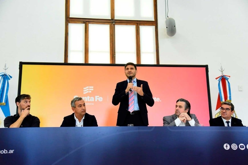 El programa arrancó en Rosario y fue presentado por Pullaro.